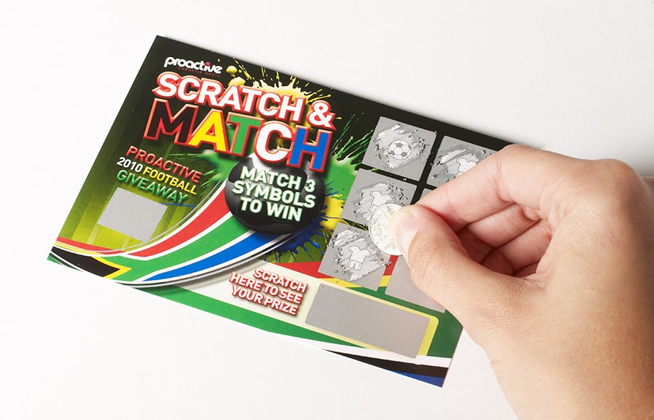 In phủ UV trong quá trình in thẻ cào khuyến mãi là gì?